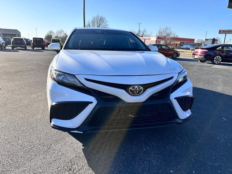 Toyota Camry Vehicle Image 02