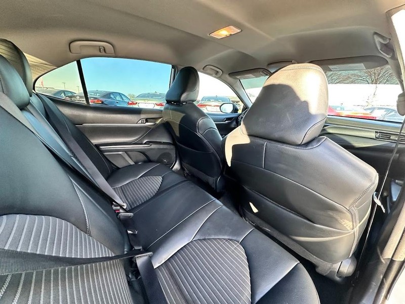 Toyota Camry Vehicle Image 07