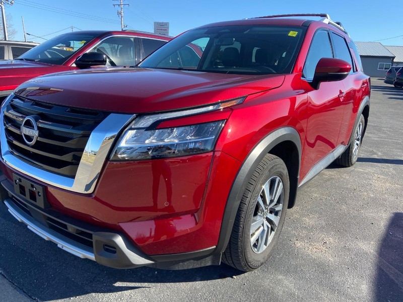 Nissan Pathfinder Vehicle Image 03