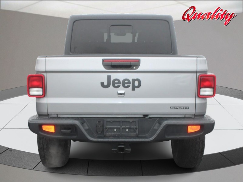 Jeep Gladiator Vehicle Image 04