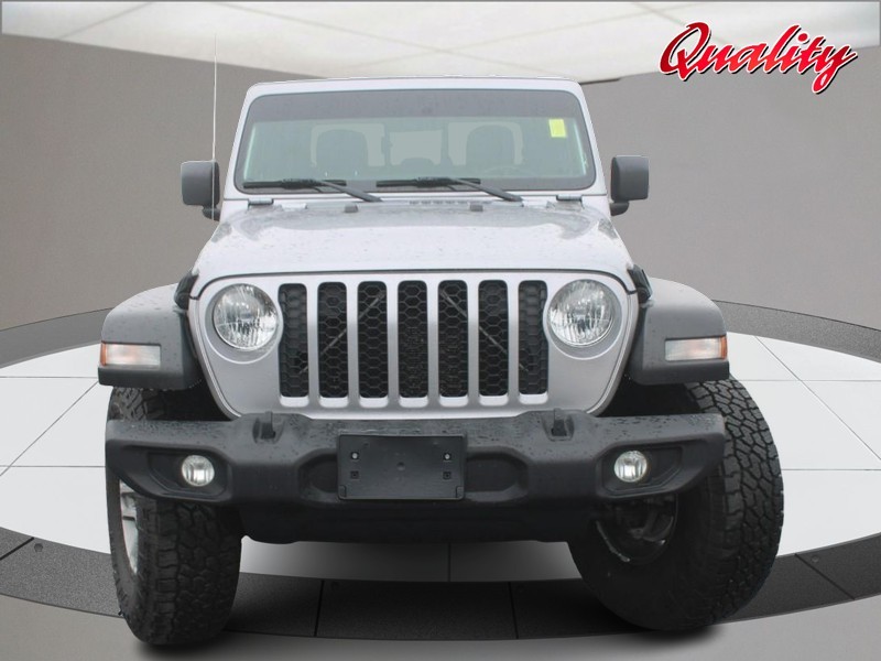 Jeep Gladiator Vehicle Image 10