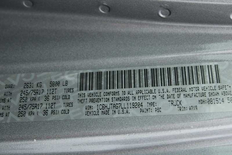 Jeep Gladiator Vehicle Image 17