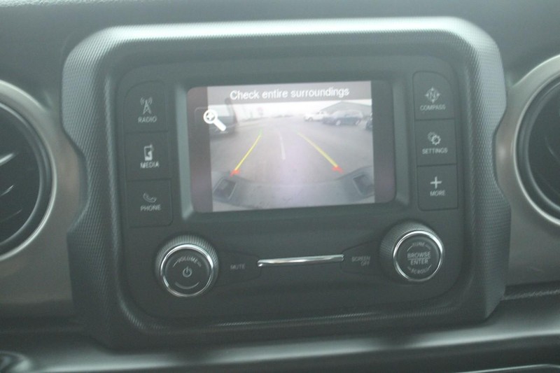 Jeep Gladiator Vehicle Image 20