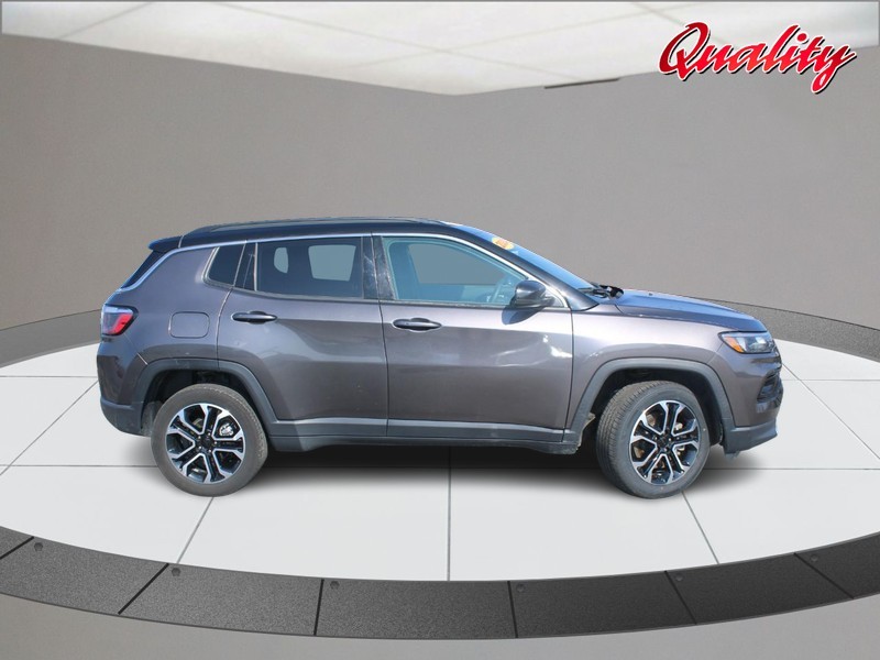 Jeep Compass Vehicle Image 02