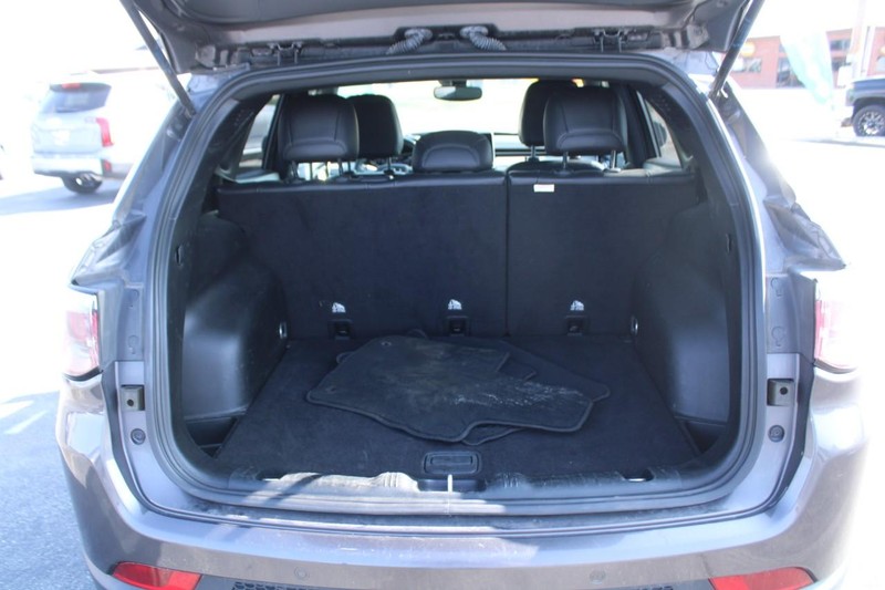 Jeep Compass Vehicle Image 06