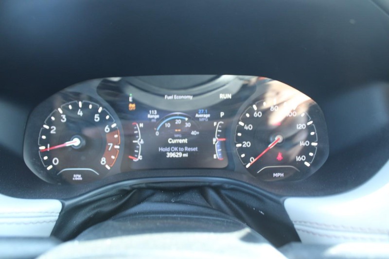 Jeep Compass Vehicle Image 18