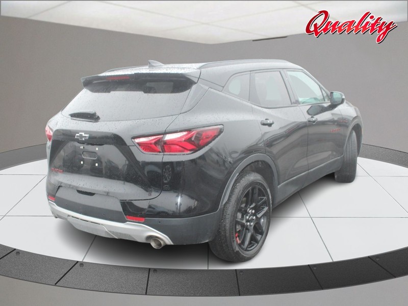 Chevrolet Blazer Vehicle Full-screen Gallery Image 03