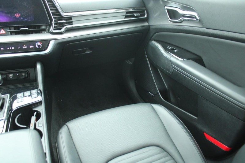 Kia Sportage Vehicle Image 16