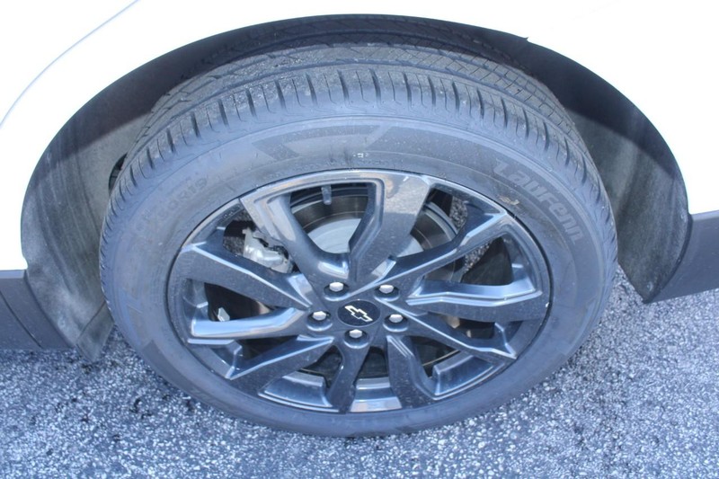 Chevrolet Equinox Vehicle Full-screen Gallery Image 07