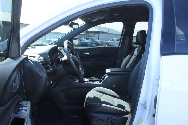 Chevrolet Equinox Vehicle Full-screen Gallery Image 08