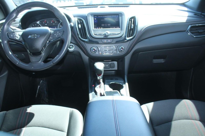 Chevrolet Equinox Vehicle Full-screen Gallery Image 13