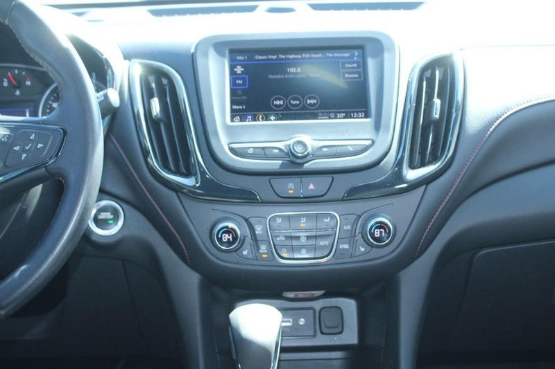 Chevrolet Equinox Vehicle Full-screen Gallery Image 15