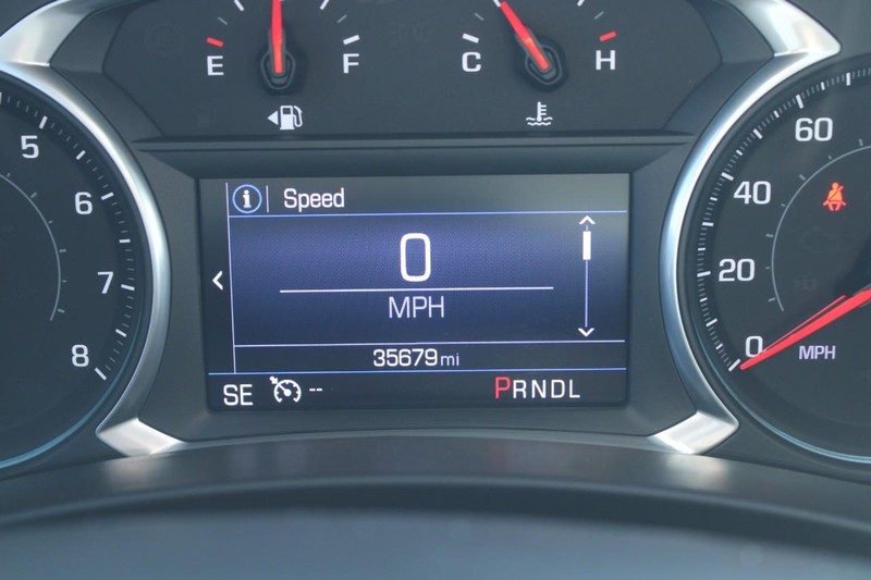 Chevrolet Equinox Vehicle Full-screen Gallery Image 19