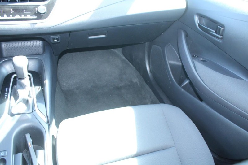 Toyota Corolla Vehicle Image 16