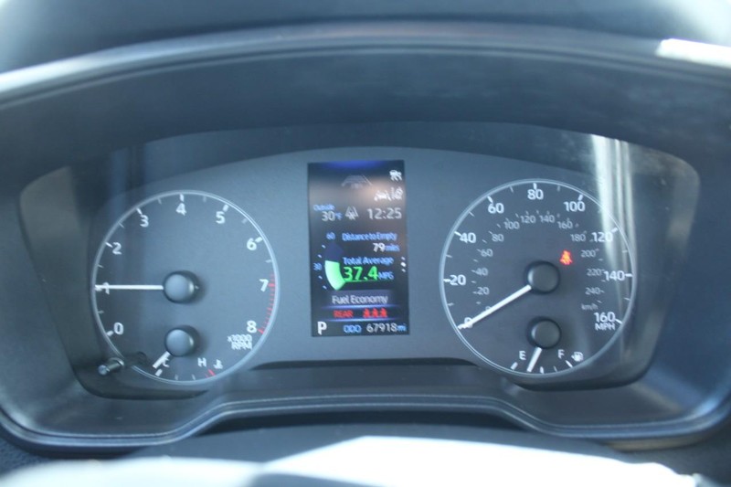 Toyota Corolla Vehicle Image 18