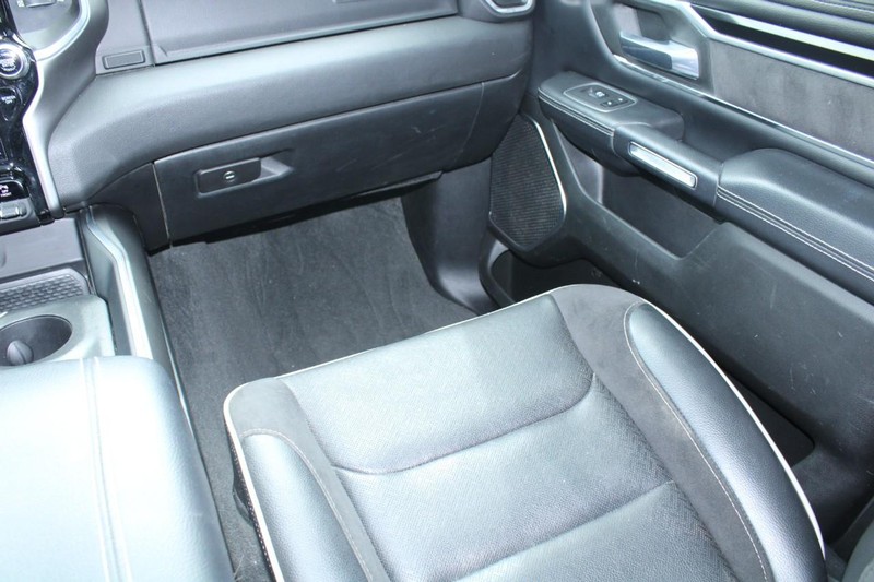 Ram 1500 Vehicle Image 16
