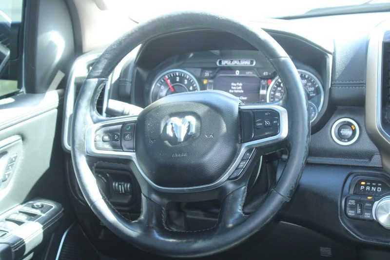 Ram 1500 Vehicle Image 14