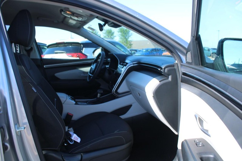 Hyundai Tucson Vehicle Image 11