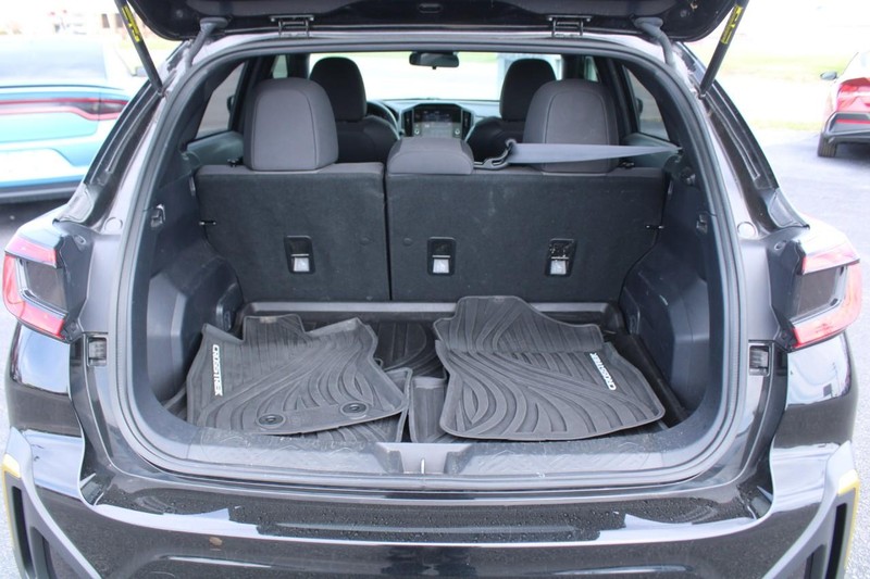 Subaru Crosstrek Vehicle Image 06