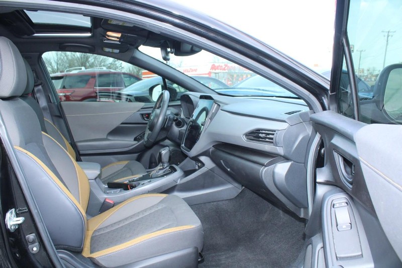 Subaru Crosstrek Vehicle Image 11