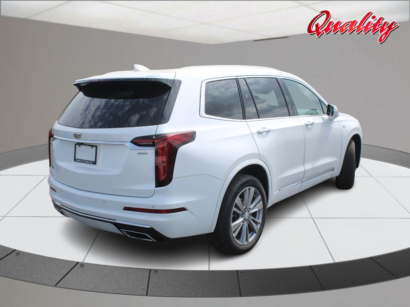 Cadillac XT6 Vehicle Full-screen Gallery Image 03