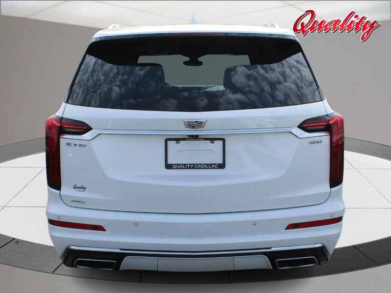 Cadillac XT6 Vehicle Full-screen Gallery Image 04