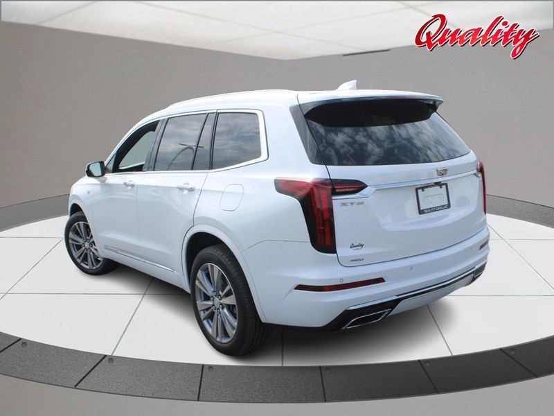 Cadillac XT6 Vehicle Full-screen Gallery Image 05