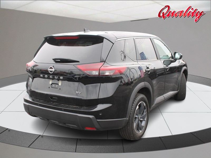 Nissan Rogue Vehicle Image 03