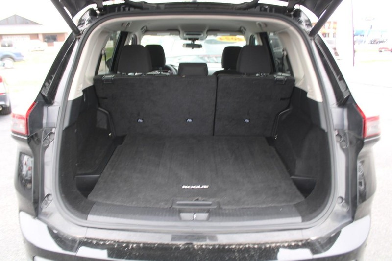 Nissan Rogue Vehicle Image 06