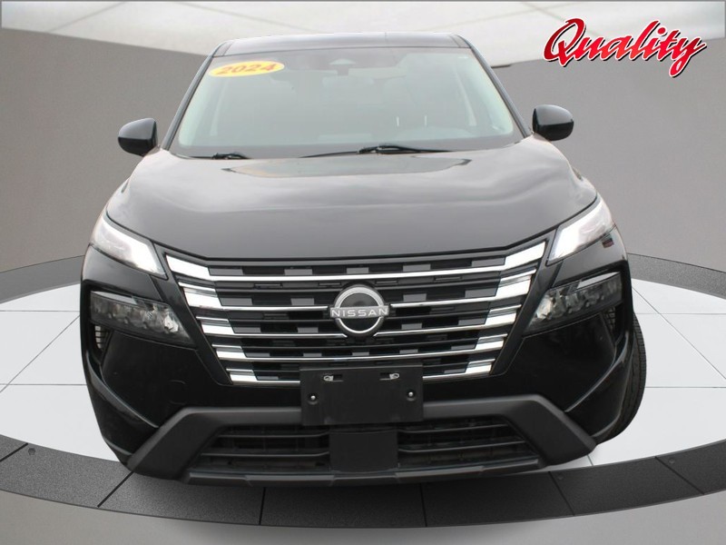 Nissan Rogue Vehicle Image 10