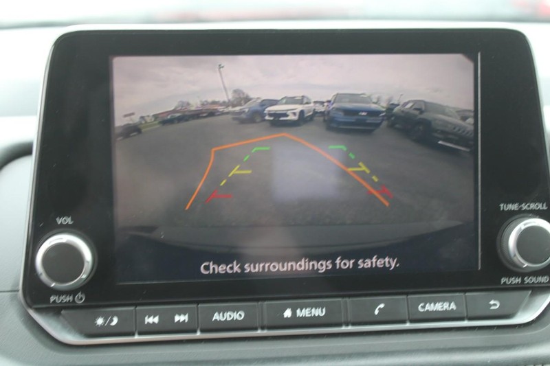 Nissan Rogue Vehicle Image 20