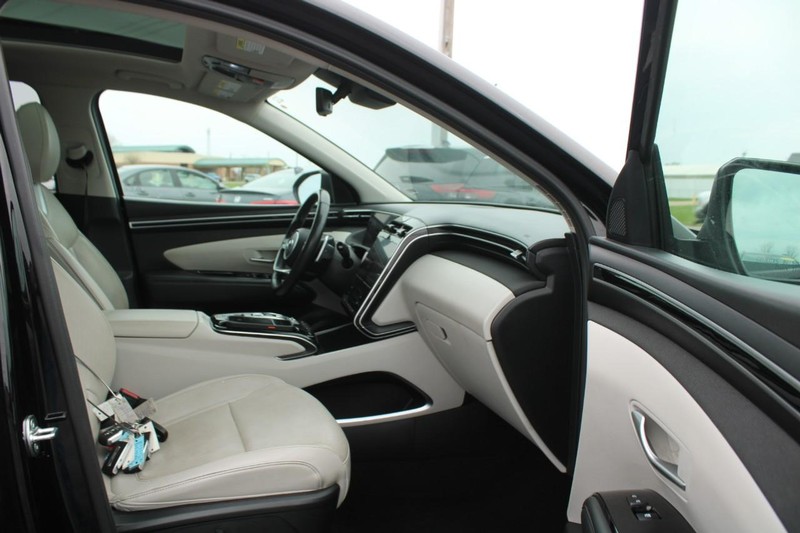 Hyundai Tucson Vehicle Image 11