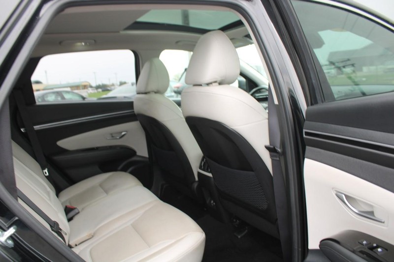 Hyundai Tucson Vehicle Image 12