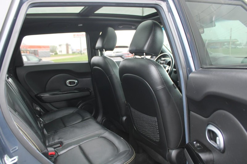 Kia Soul Vehicle Image 12