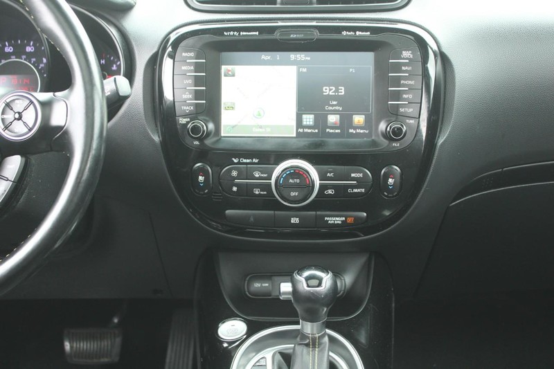 Kia Soul Vehicle Image 15