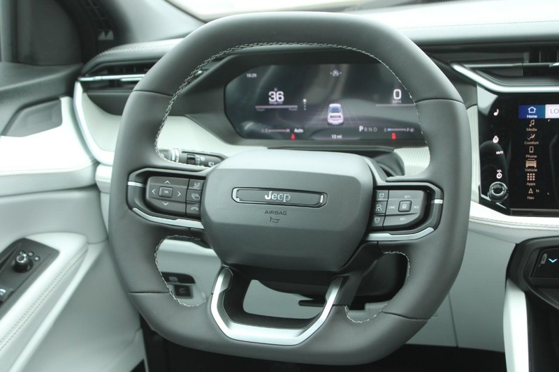 Jeep Cherokee Vehicle Image 06