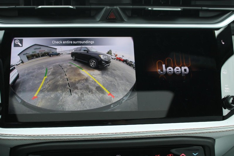 Jeep Cherokee Vehicle Image 10