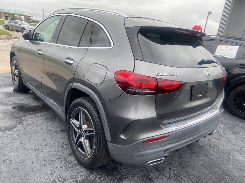 Mercedes-Benz GLA Vehicle Image 04