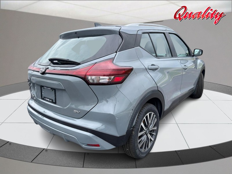 Nissan Kicks Vehicle Image 03