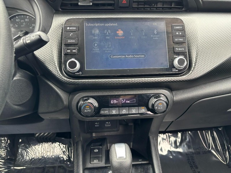 Nissan Kicks Vehicle Image 14
