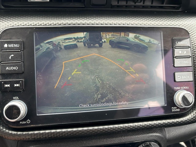Nissan Kicks Vehicle Image 19