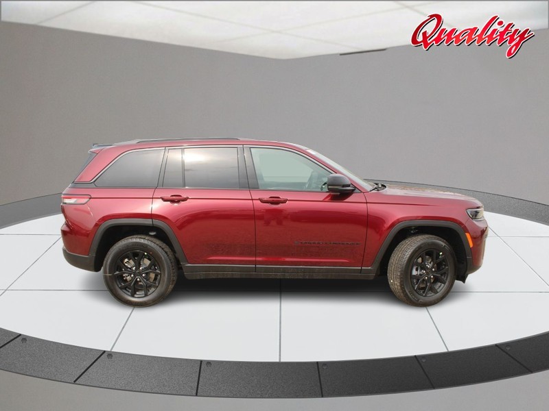 Jeep Grand Cherokee Vehicle Image 02