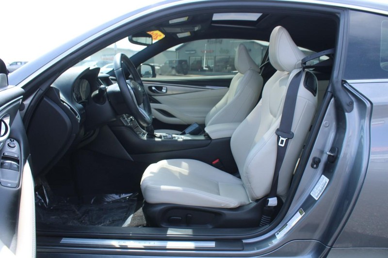 INFINITI Q60 Vehicle Image 08