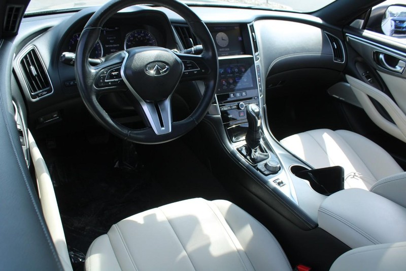 INFINITI Q60 Vehicle Image 14