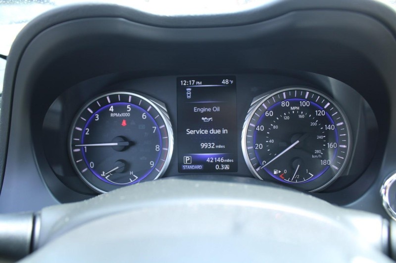 INFINITI Q60 Vehicle Image 15