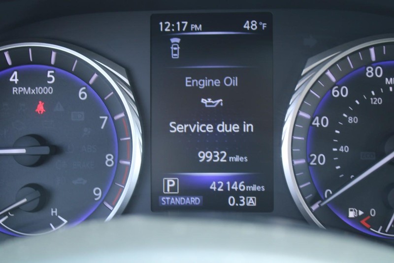 INFINITI Q60 Vehicle Image 16