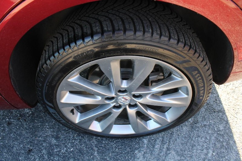 Buick Envision Vehicle Image 07