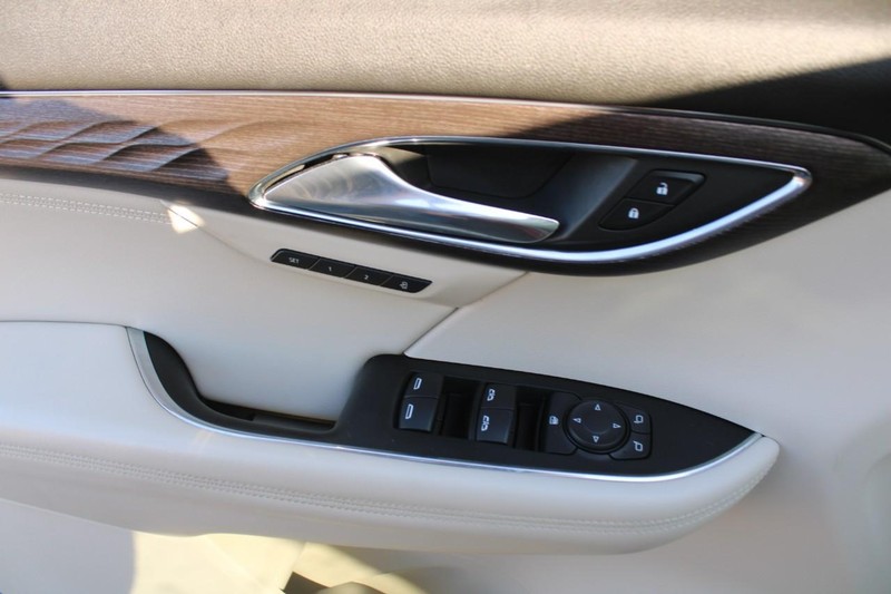 Buick Envision Vehicle Image 09