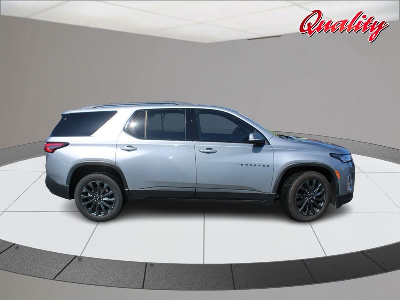 Chevrolet Traverse Vehicle Full-screen Gallery Image 02