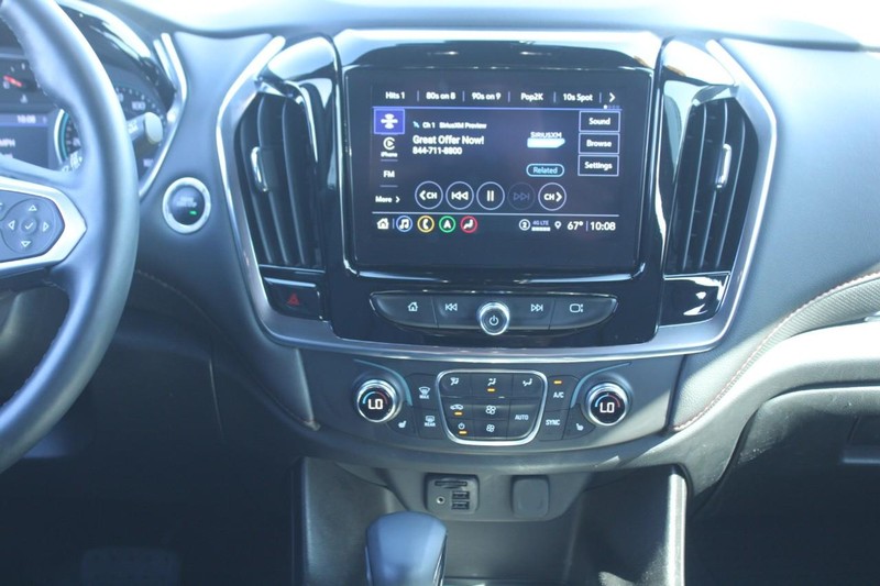 Chevrolet Traverse Vehicle Full-screen Gallery Image 15